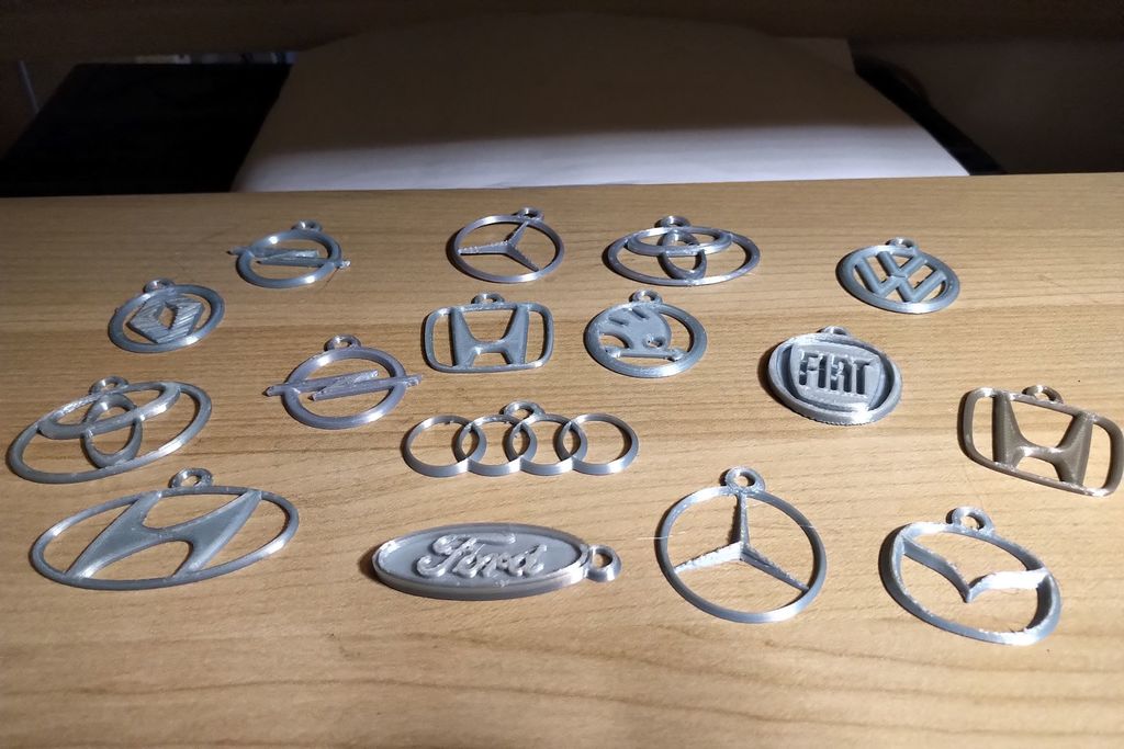 3D打印模型stl-车标钥匙扣：大众、奥迪、福特、本田、欧宝、丰田、梅赛德斯奔驰、菲亚特、斯柯达、雷诺、马自达、现代